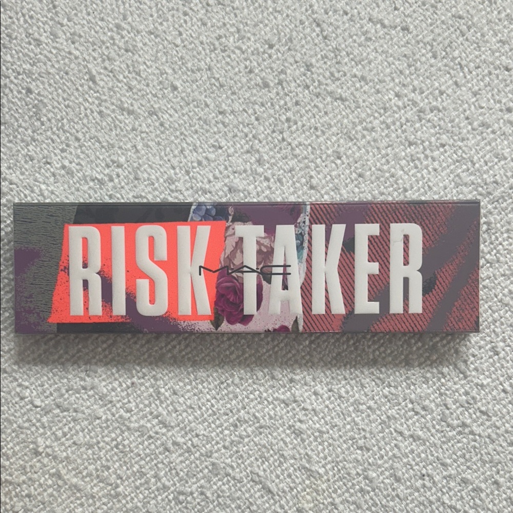 MAC Cosmetics Risk Taker Eyeshadow Palette